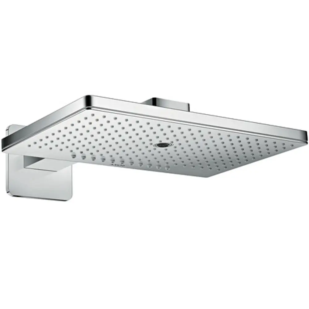 Hochformatige Kopfbrause aus Chrom mit flacher, quadratischer Oberfläche und mehreren Wasserauslässen, montiert an einem Brausearm, gestaltet von AXOR.
